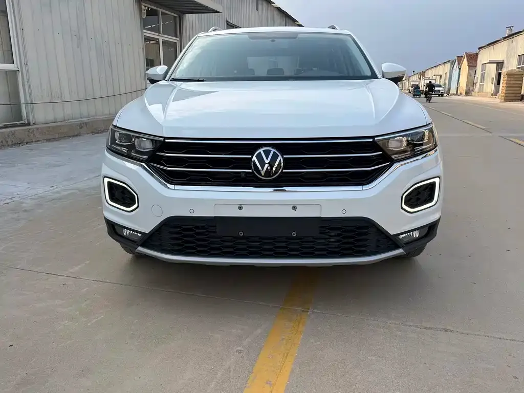 Volkswagen T-Roc — фото 5