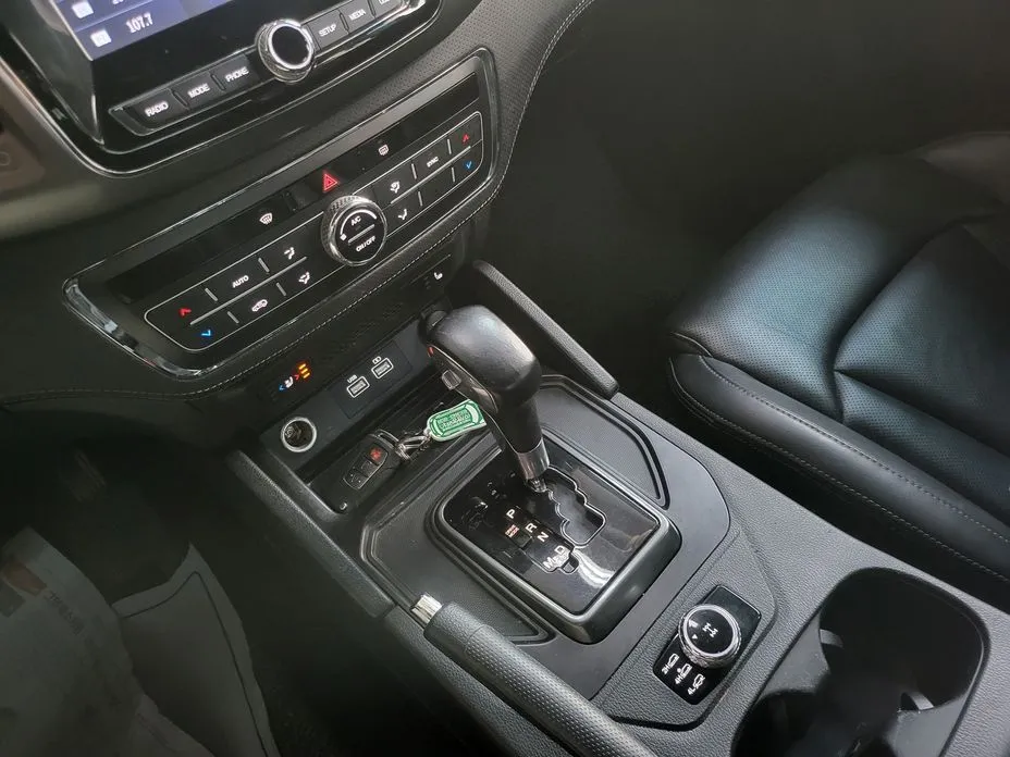 KG Mobility (Ssangyong) Rexton — фото 9