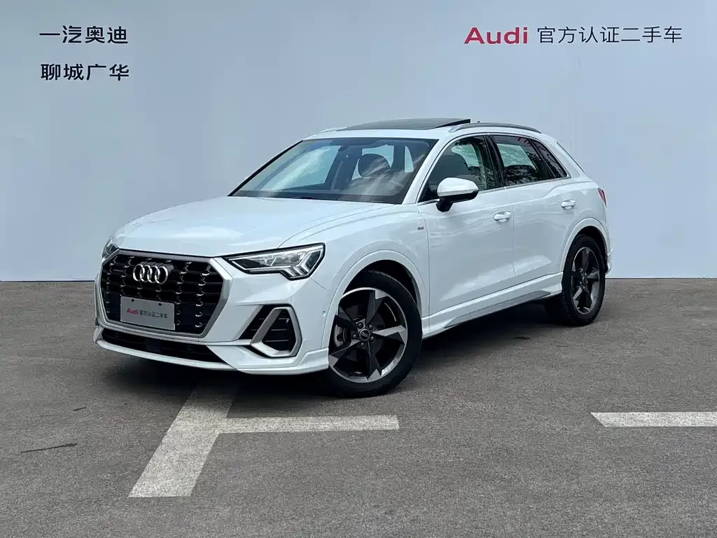 Audi Q3 — фото 1