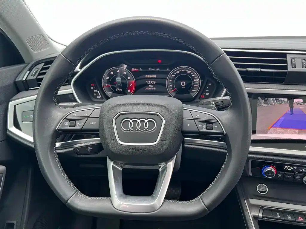 Audi Q3 — фото 9