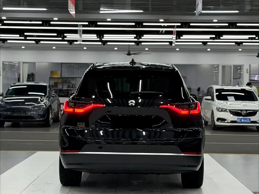 NIO ES8 — фото 5