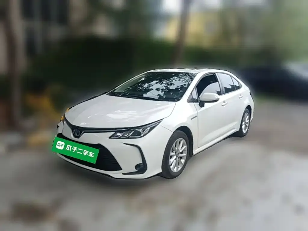 Toyota Corolla — фото 9