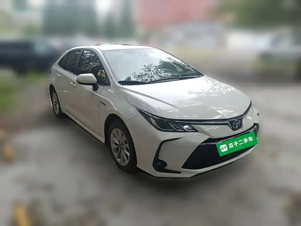 Toyota Corolla — фото 4
