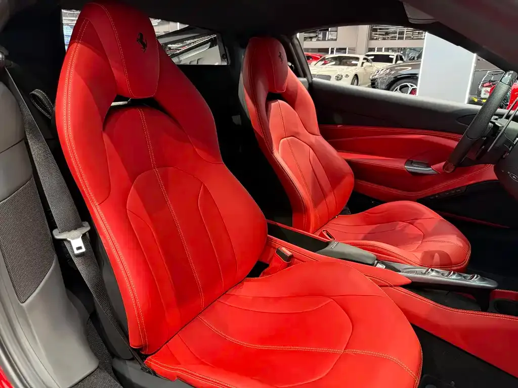 Ferrari F8 — фото 7