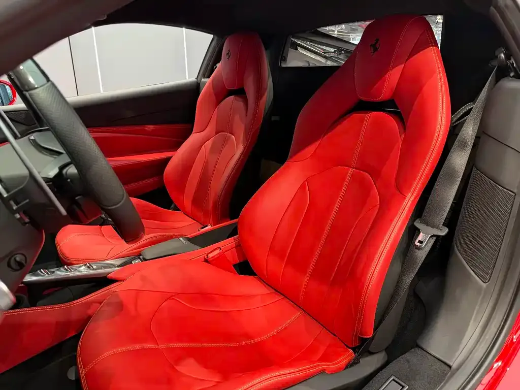 Ferrari F8 — фото 5