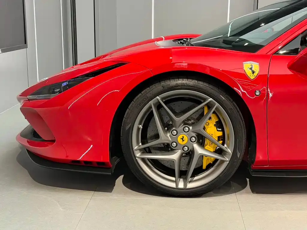 Ferrari F8 — фото 6