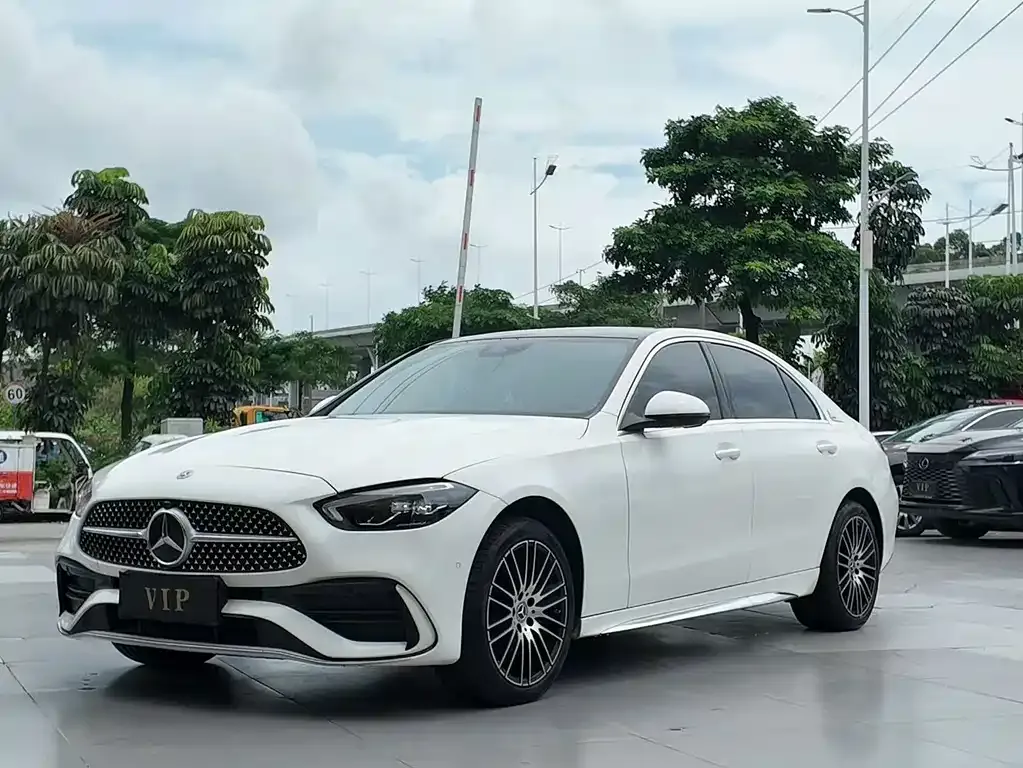Mercedes-Benz C-Class — фото 1