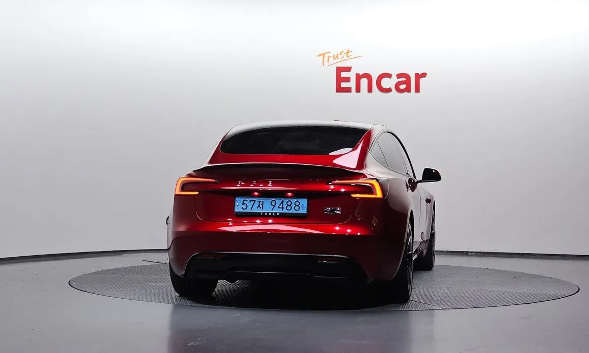 Tesla Model 3 2024 из KR, фото 4