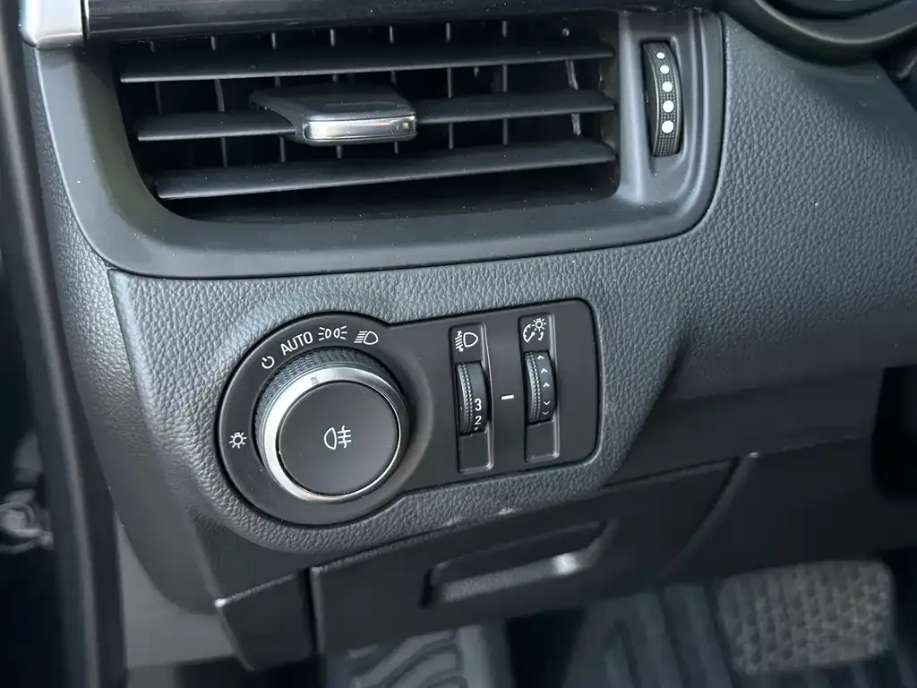 Buick Envision Plus — фото 3