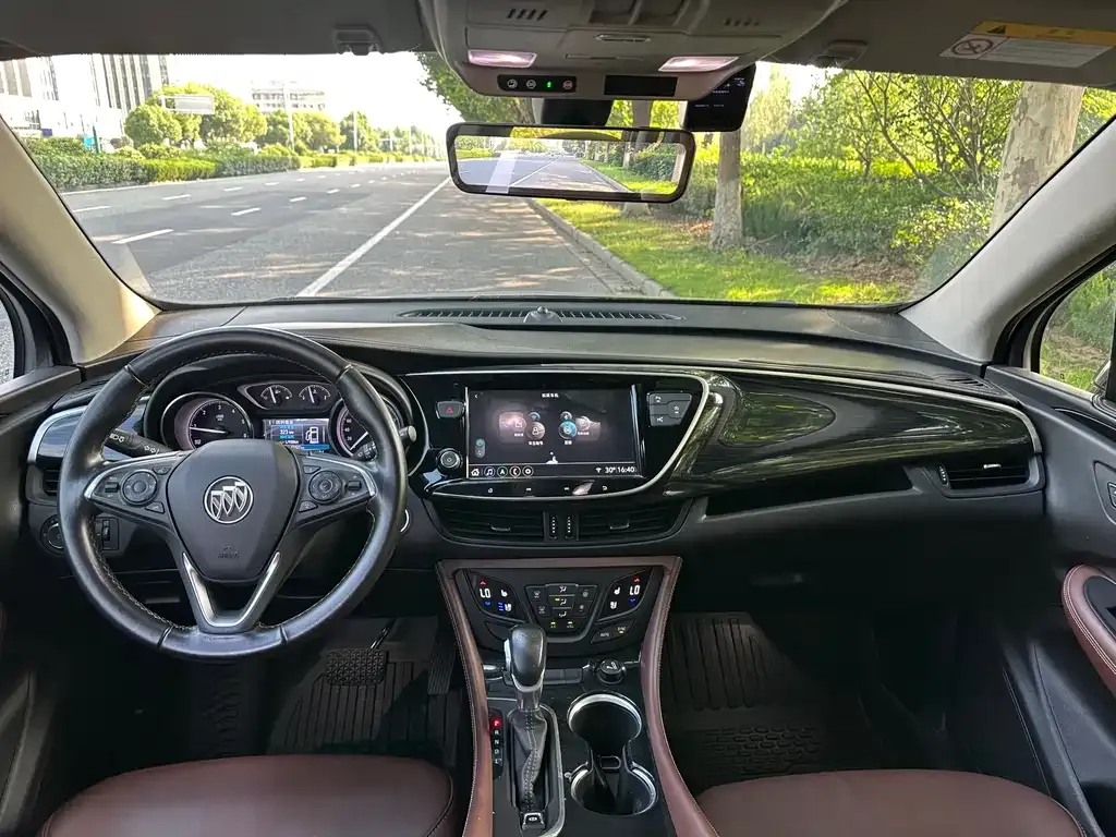 Buick Envision Plus — фото 2