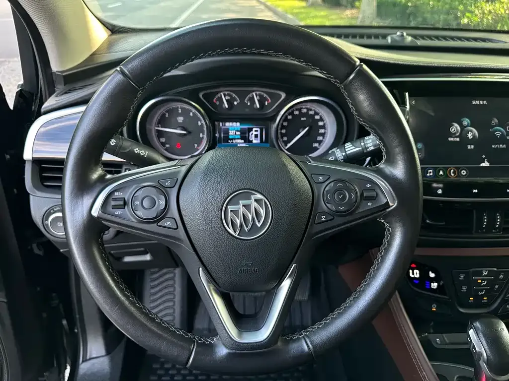 Buick Envision Plus — фото 5