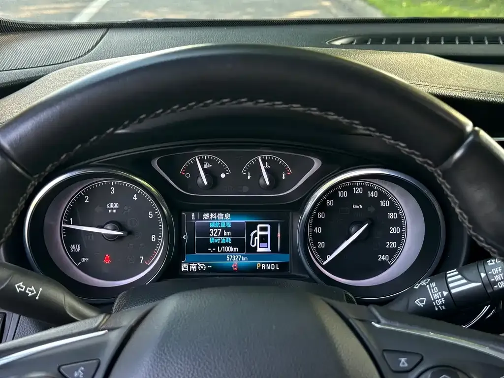 Buick Envision Plus — фото 4