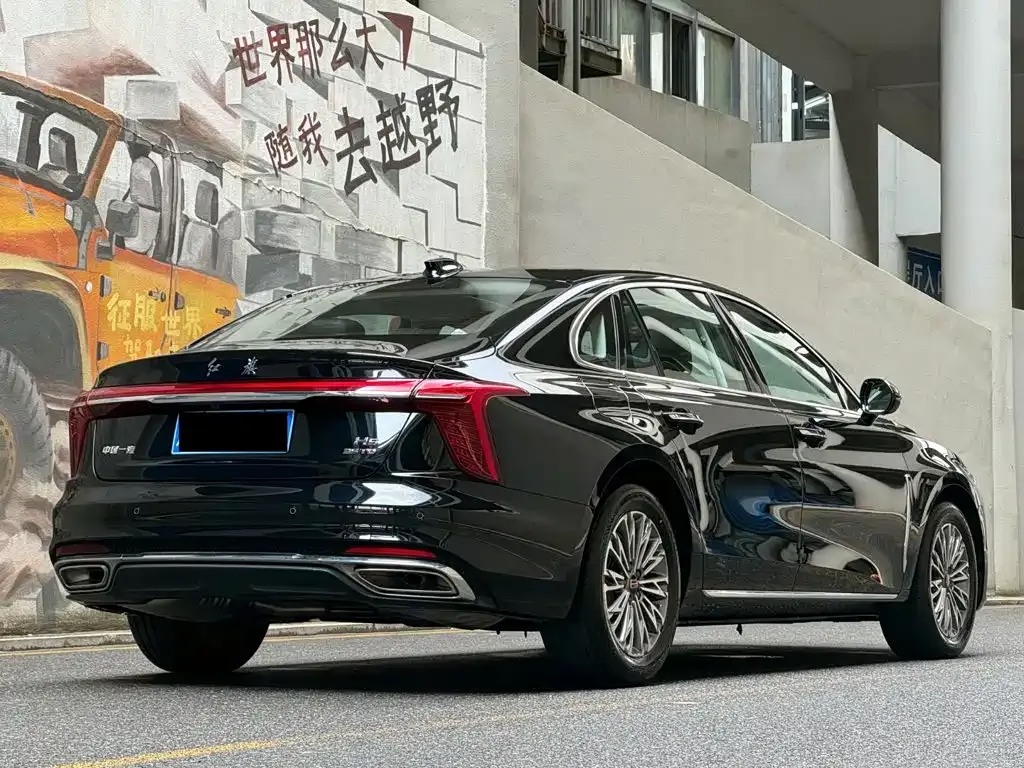 Hongqi H5 — фото 3
