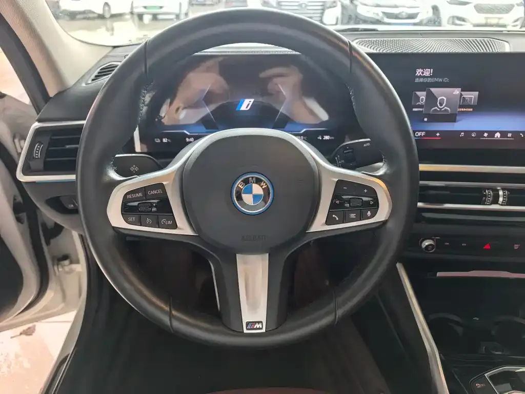 BMW i3 — фото 9