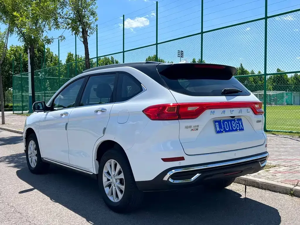 Haval M6 — фото 10