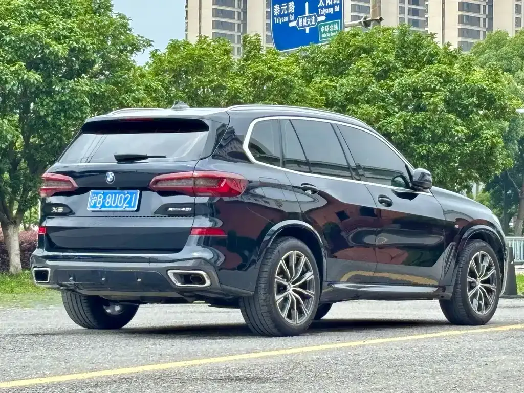 BMW X5 (Import) — фото 7