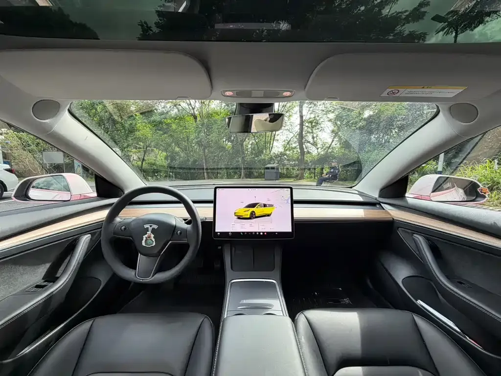 Tesla Model 3 — фото 5