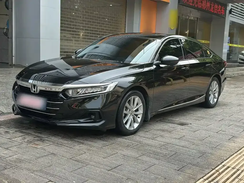 Honda Accord — фото 1