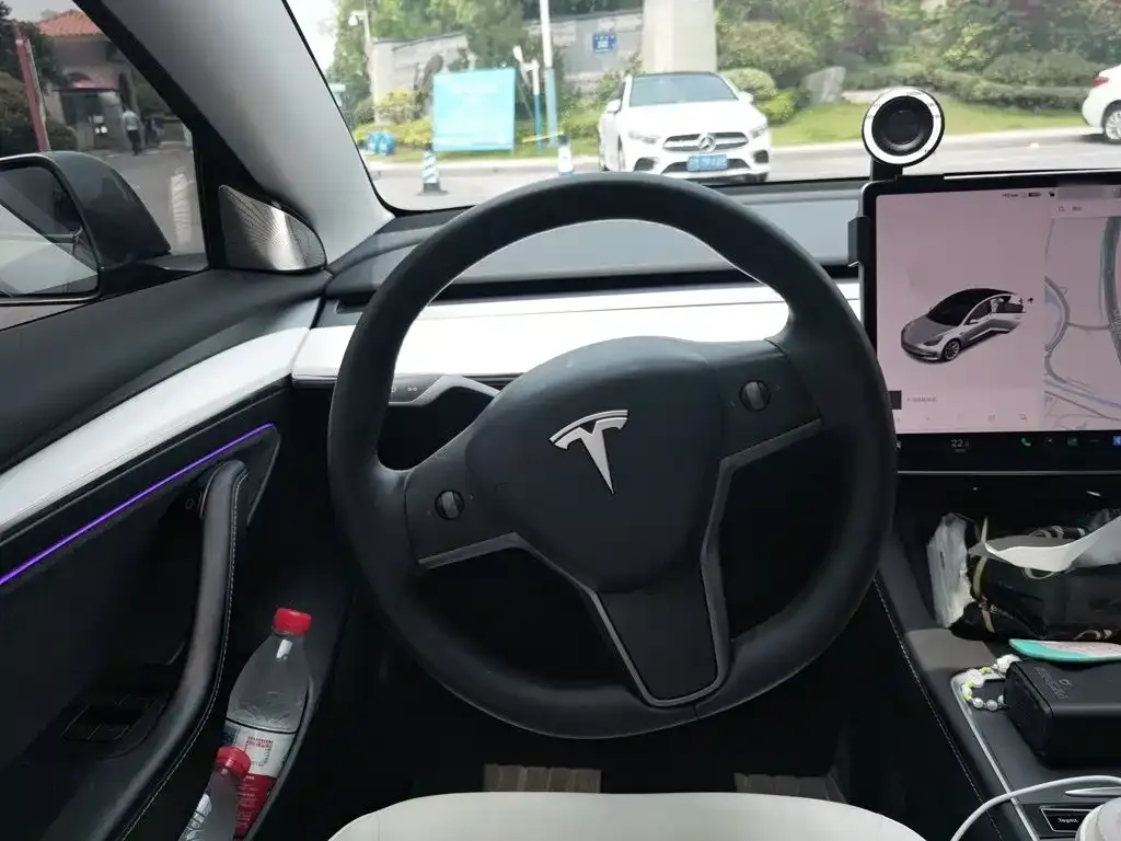 Tesla Model 3 — фото 6