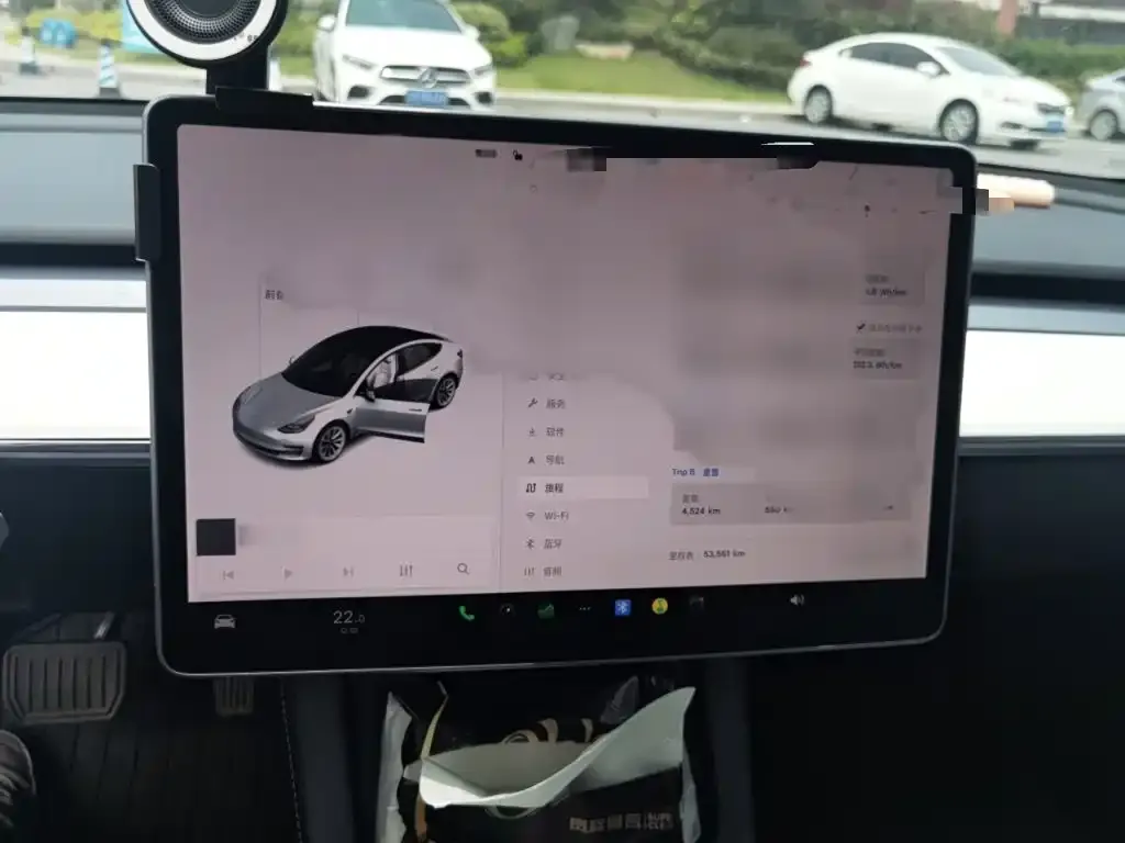Tesla Model 3 — фото 5
