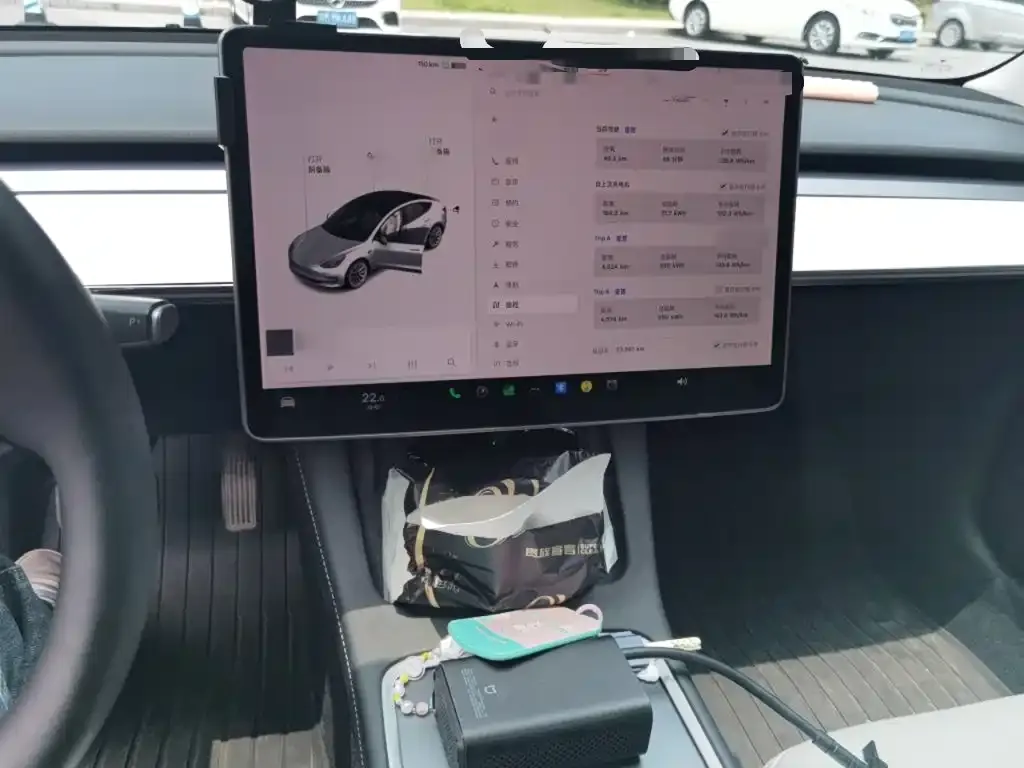 Tesla Model 3 — фото 3
