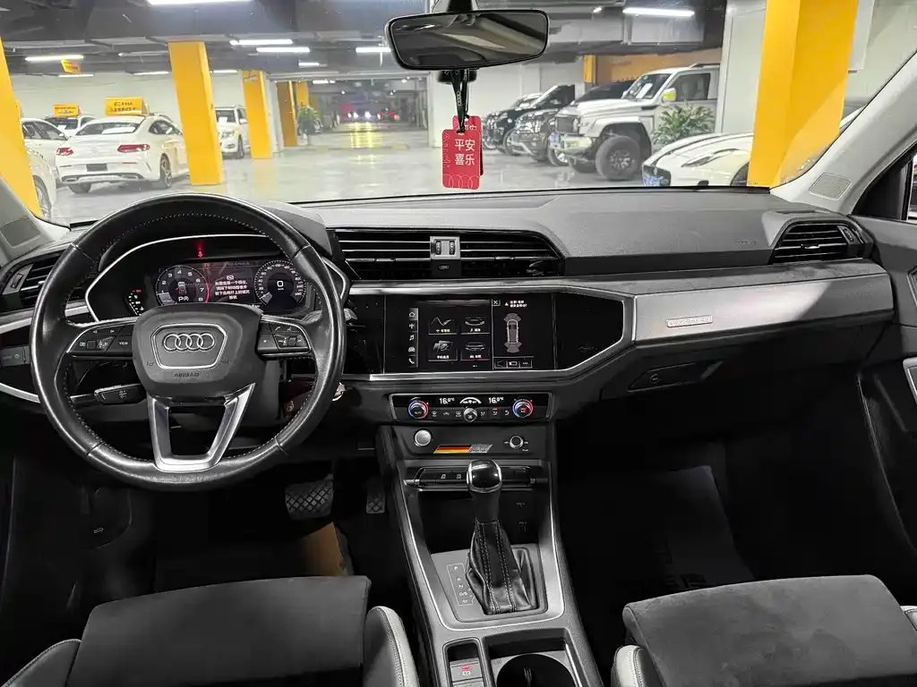 Audi Q3 2021 из CN, фото 7