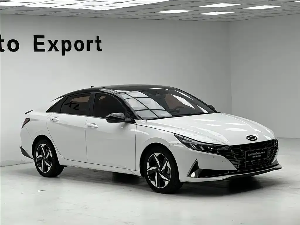Hyundai Elantra — фото 5