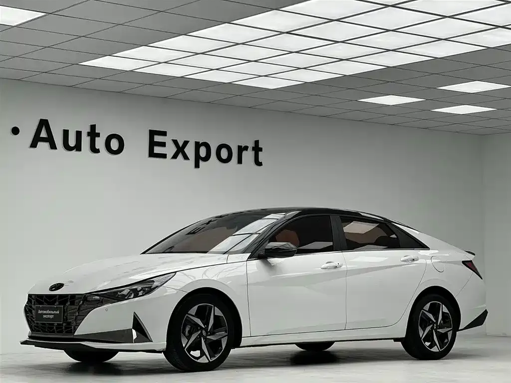 Hyundai Elantra — фото 10