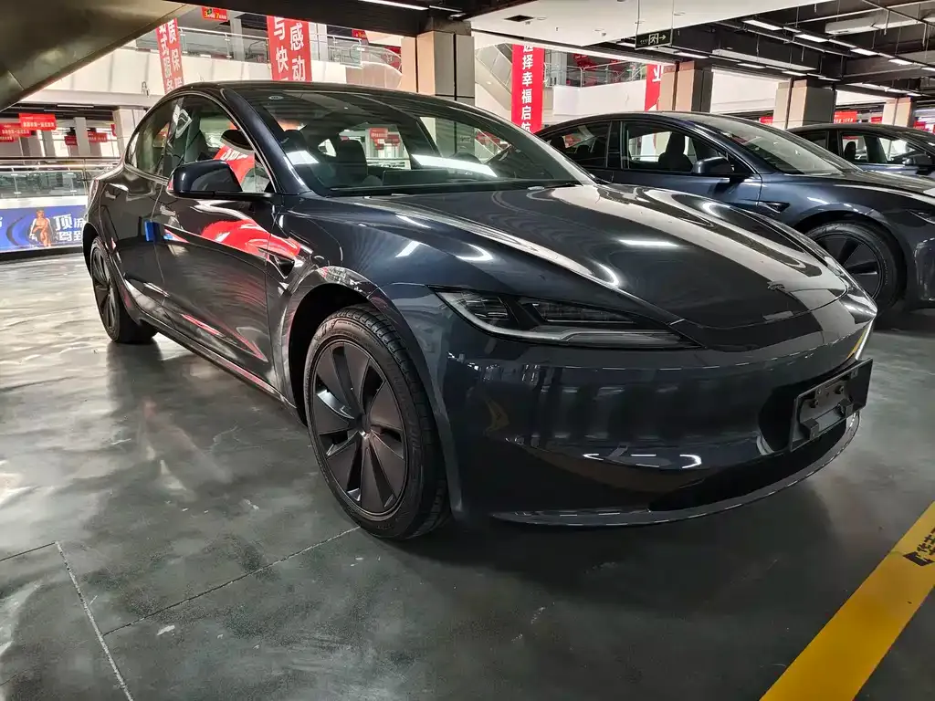 Tesla Model 3 — фото 10