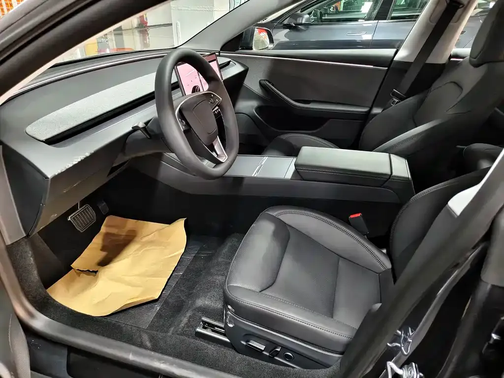 Tesla Model 3 — фото 4