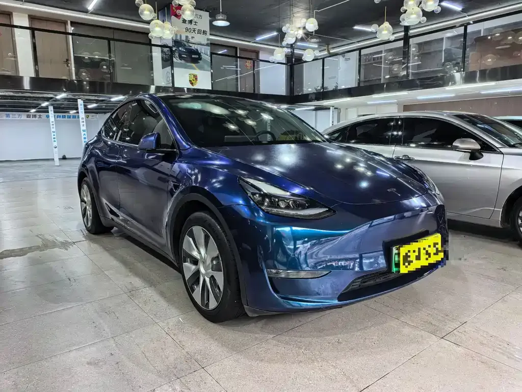 Tesla Model Y — фото 3