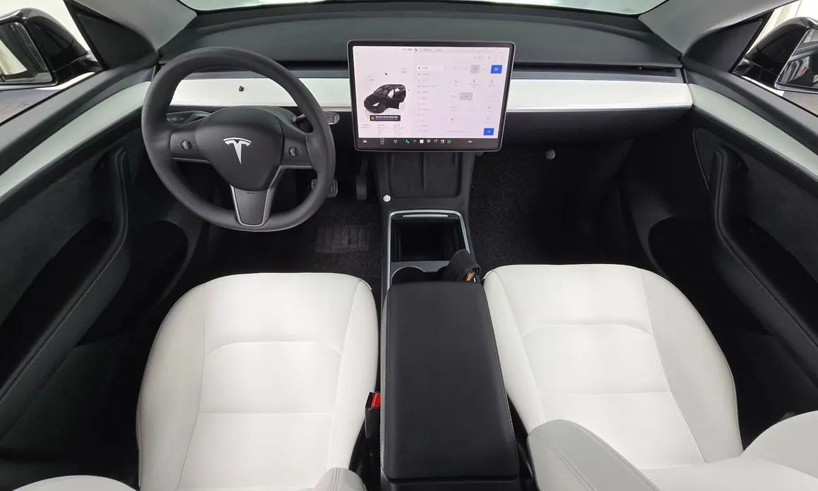 Tesla Model Y — фото 2