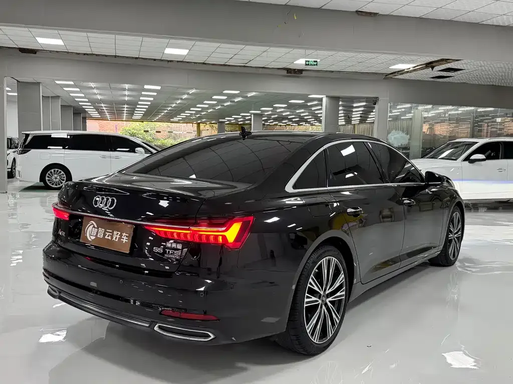 Audi A6L — фото 5