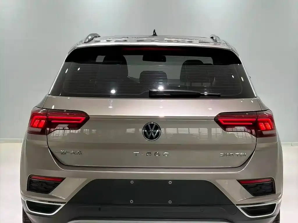 Volkswagen T-Roc — фото 2