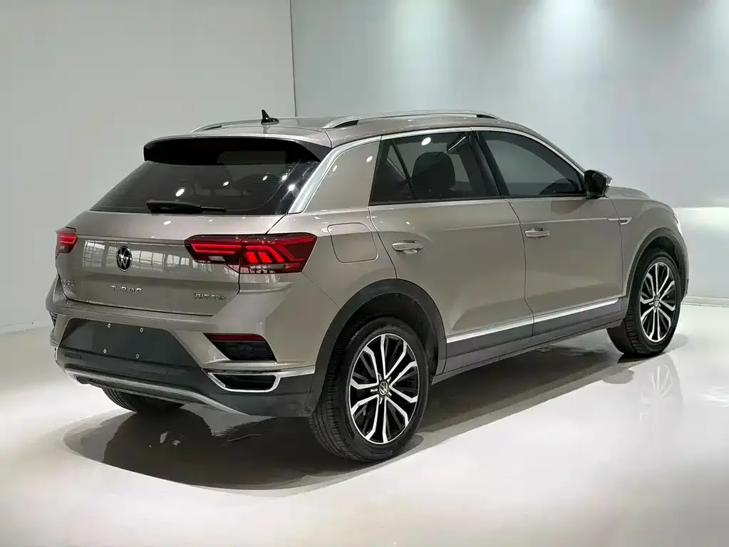 Volkswagen T-Roc — фото 5
