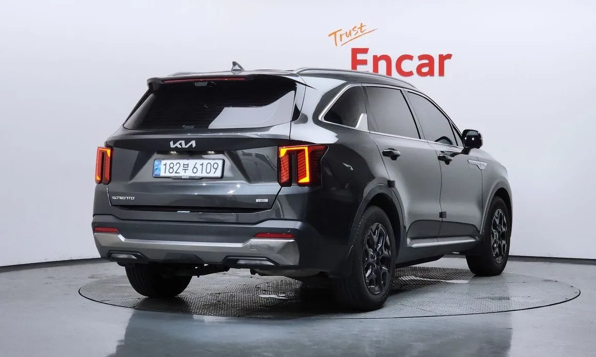 Kia Sorento — фото 7