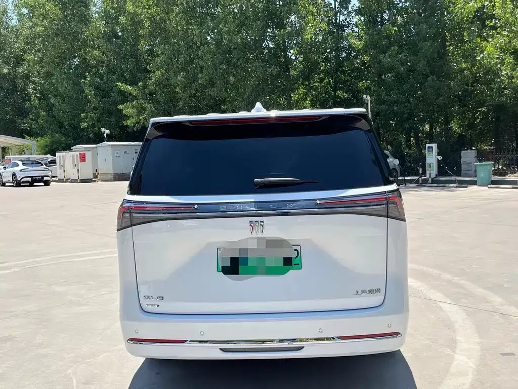 Buick GL8 Hybrid — фото 7