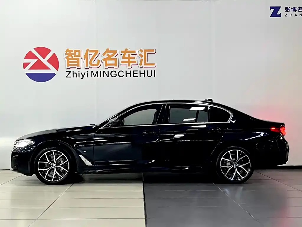 BMW 5 Series — фото 10