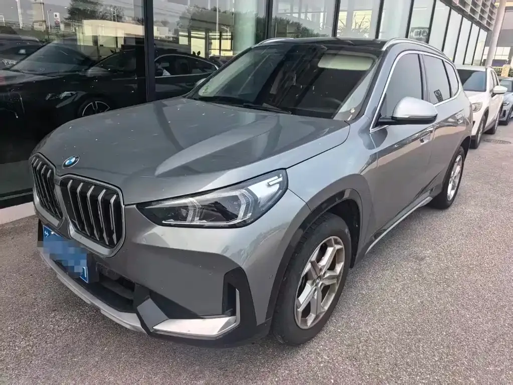 BMW X1 — фото 1