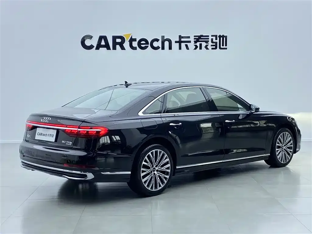 Audi A8 — фото 9