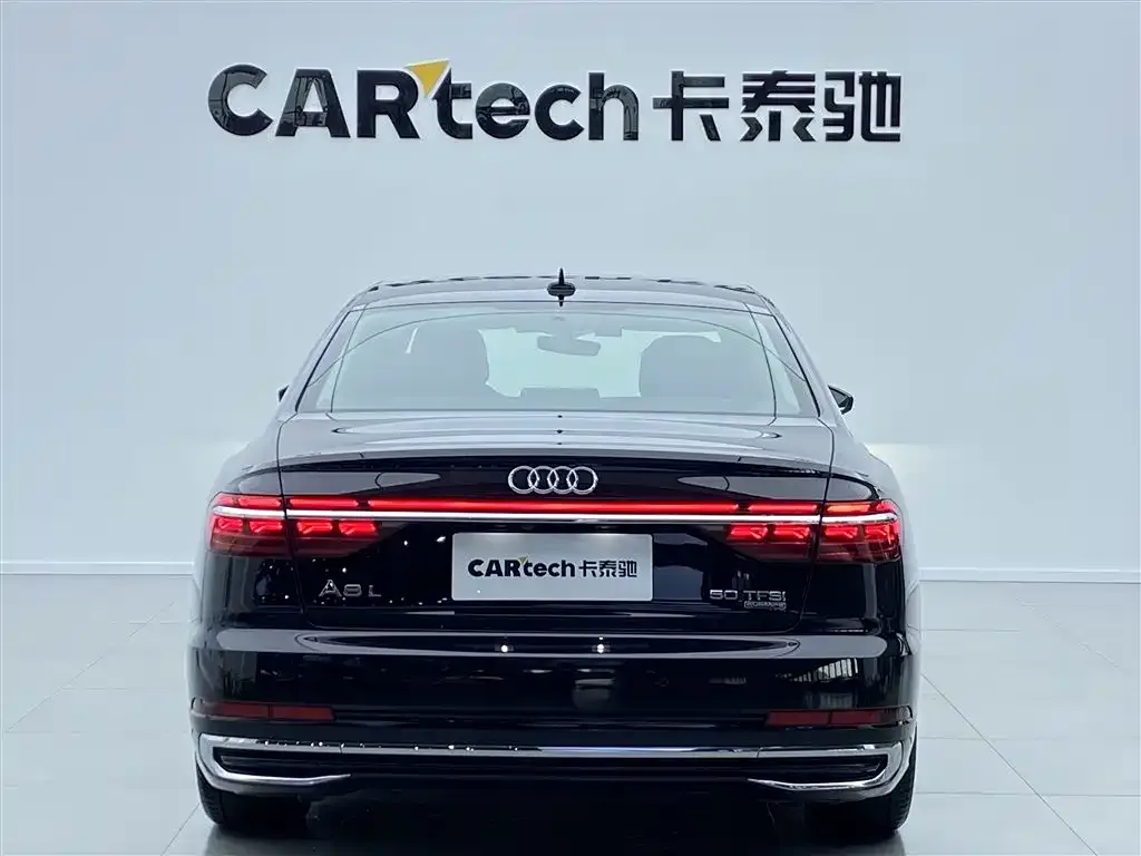 Audi A8 — фото 2