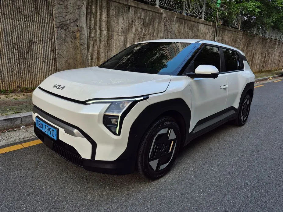 Kia EV3 — фото 1