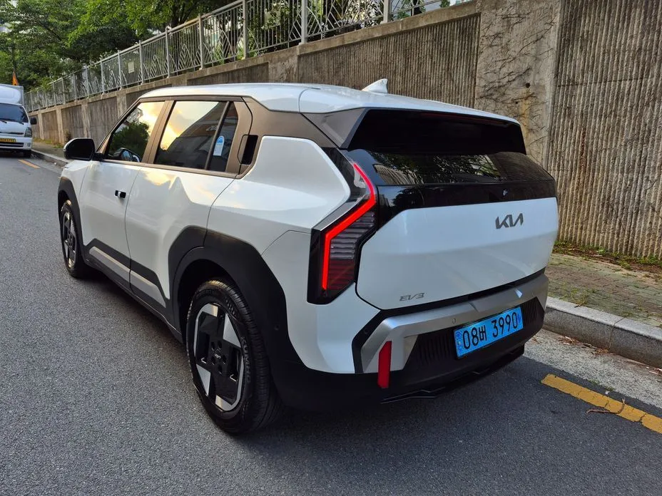 Kia EV3 — фото 9