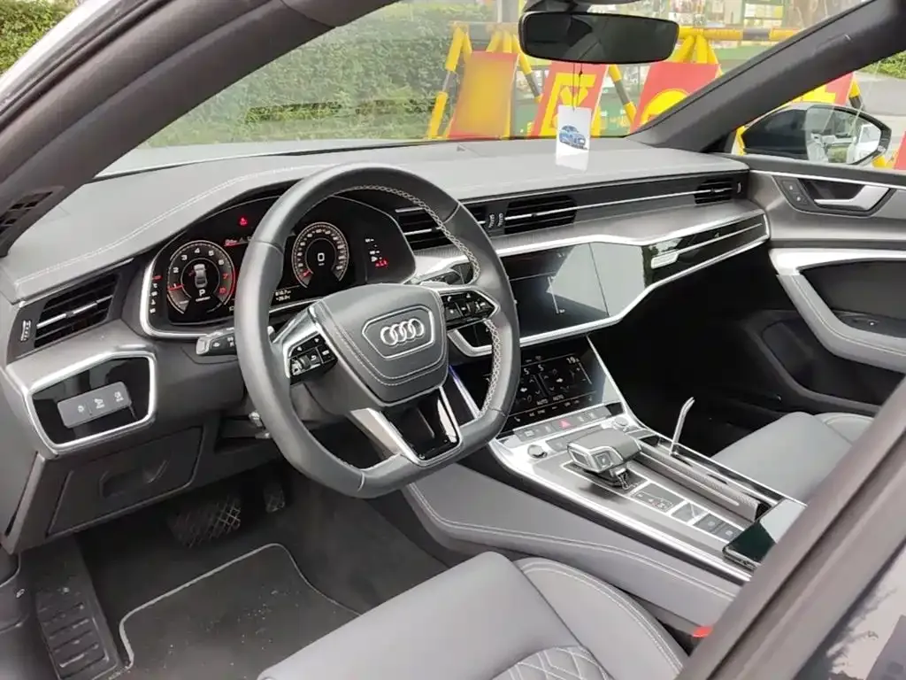 Audi A7L — фото 5