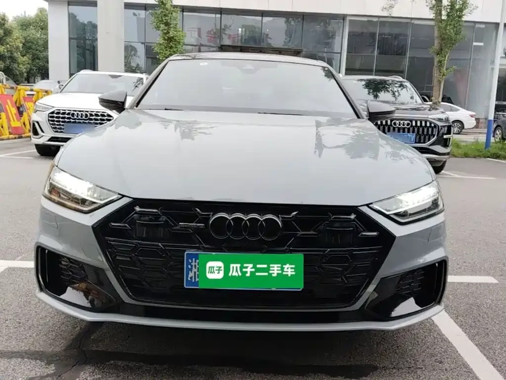 Audi A7L — фото 2