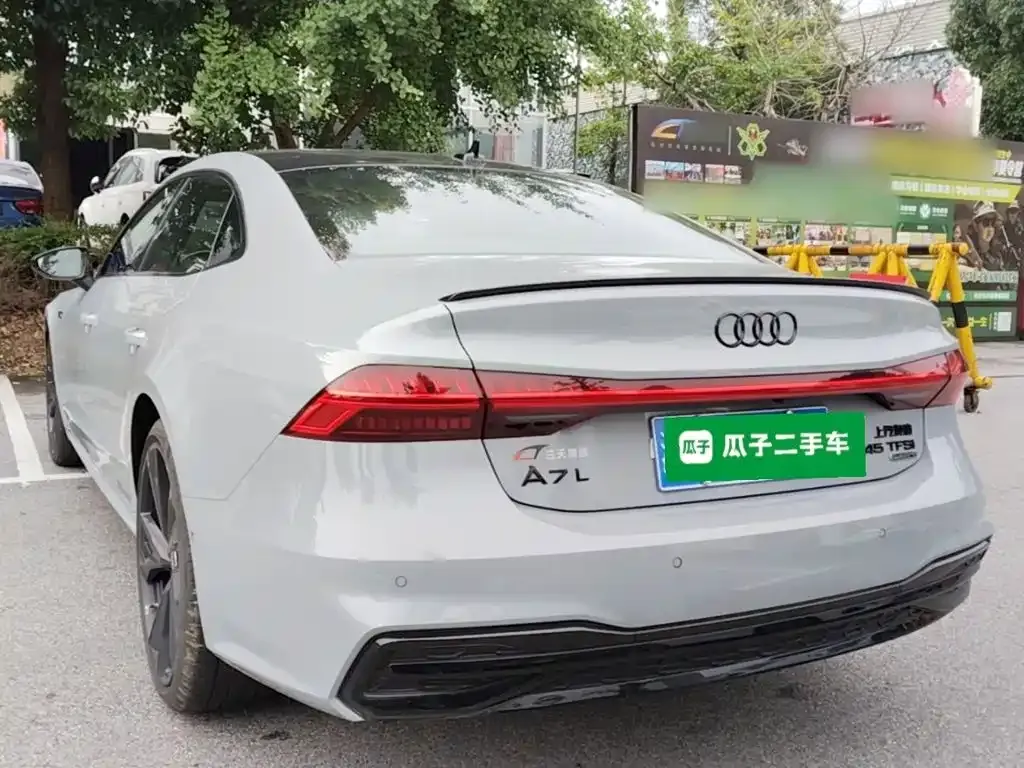 Audi A7L — фото 7