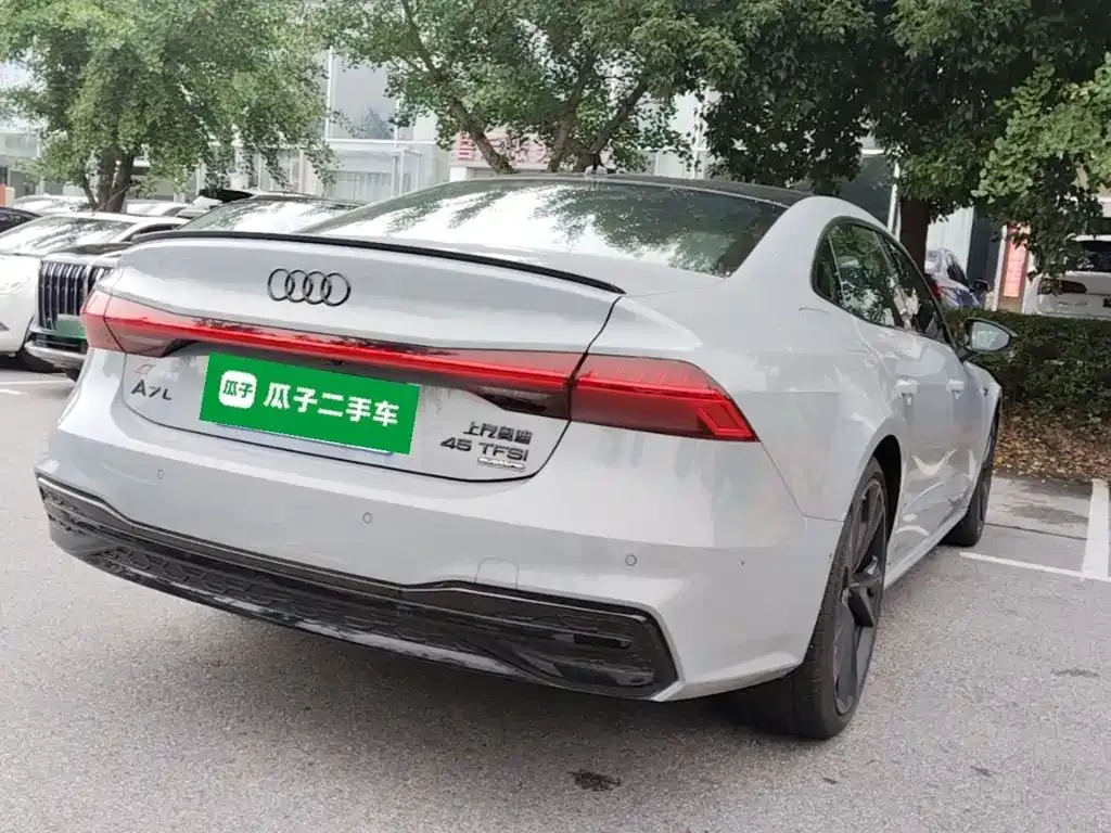 Audi A7L — фото 10