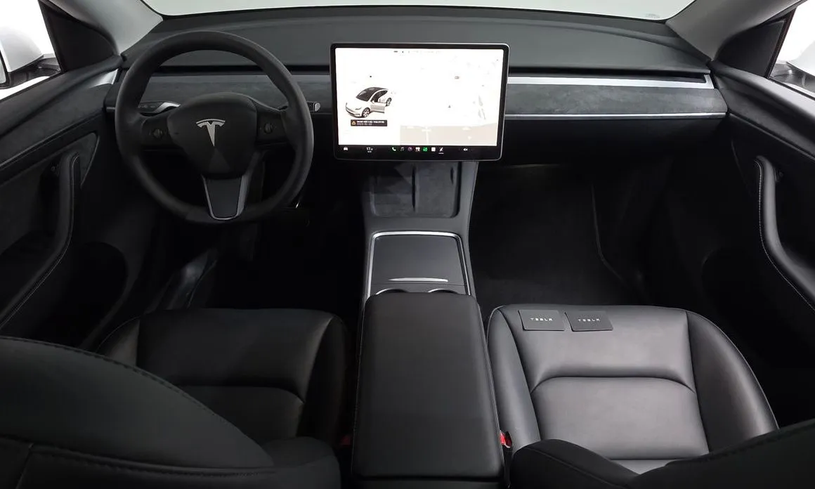 Tesla Model Y — фото 7