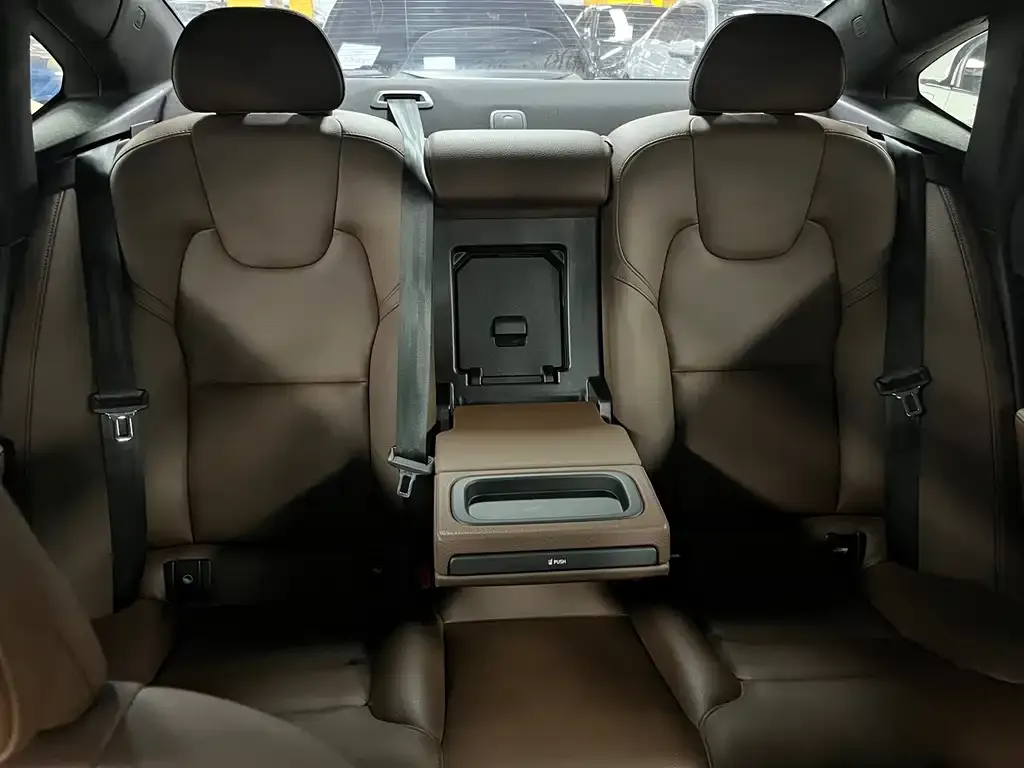 Volvo S90 — фото 2
