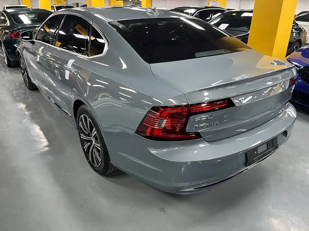 Volvo S90 — фото 8